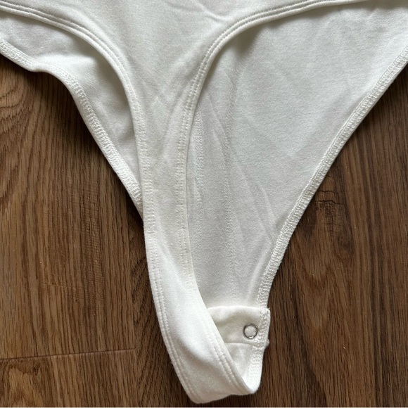 Good American Size 4/XL Ivory Thong Bodysuit Scoop Neck Long Sleeve Stretch NEW - Picture 6 of 6
